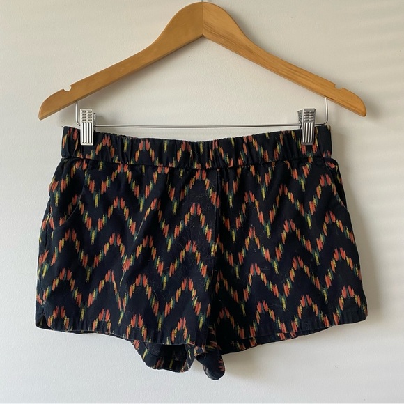 Ecote 100% Cotton Elastic Band Chevron Print Shorts - Picture 1 of 8